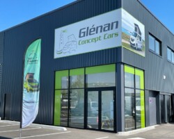 GCC signaletique exterieure 1 Aménagement intérieur Glénan Concept Cars par Artéa Events
